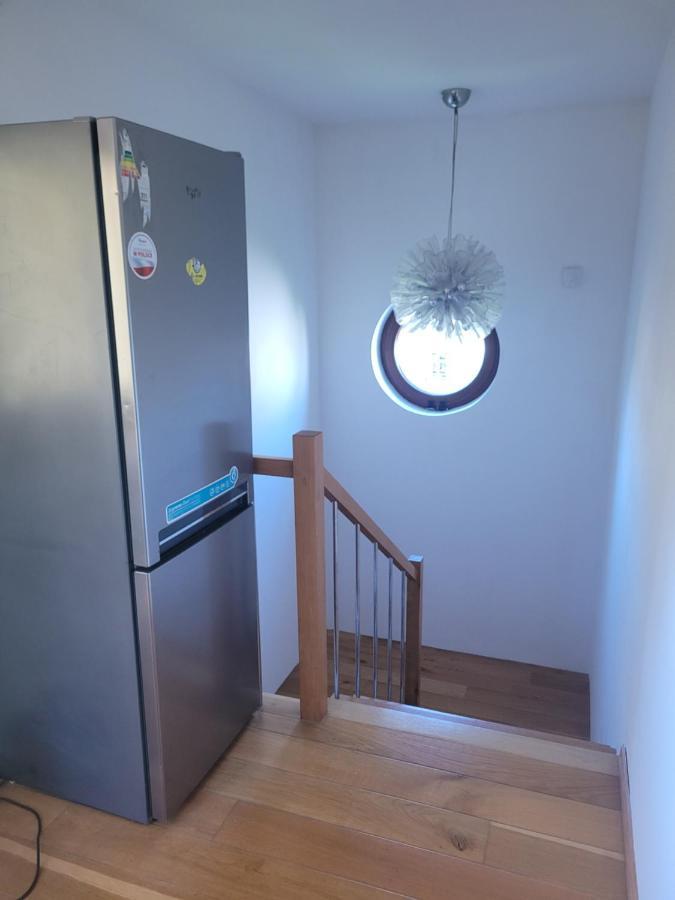 Apartamento 4 Pory Roku Łomianki Exterior foto