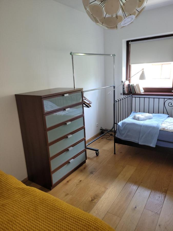 Apartamento 4 Pory Roku Łomianki Exterior foto