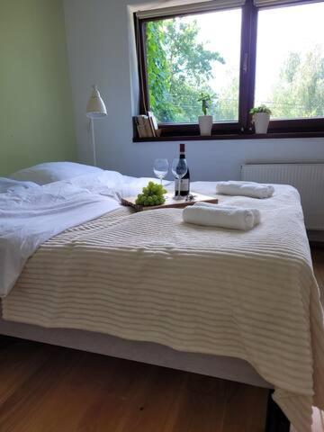 Apartamento 4 Pory Roku Łomianki Exterior foto